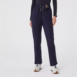 EUC Figs Women’s High Waisted Dowa Scrub Pants 
Navy S
